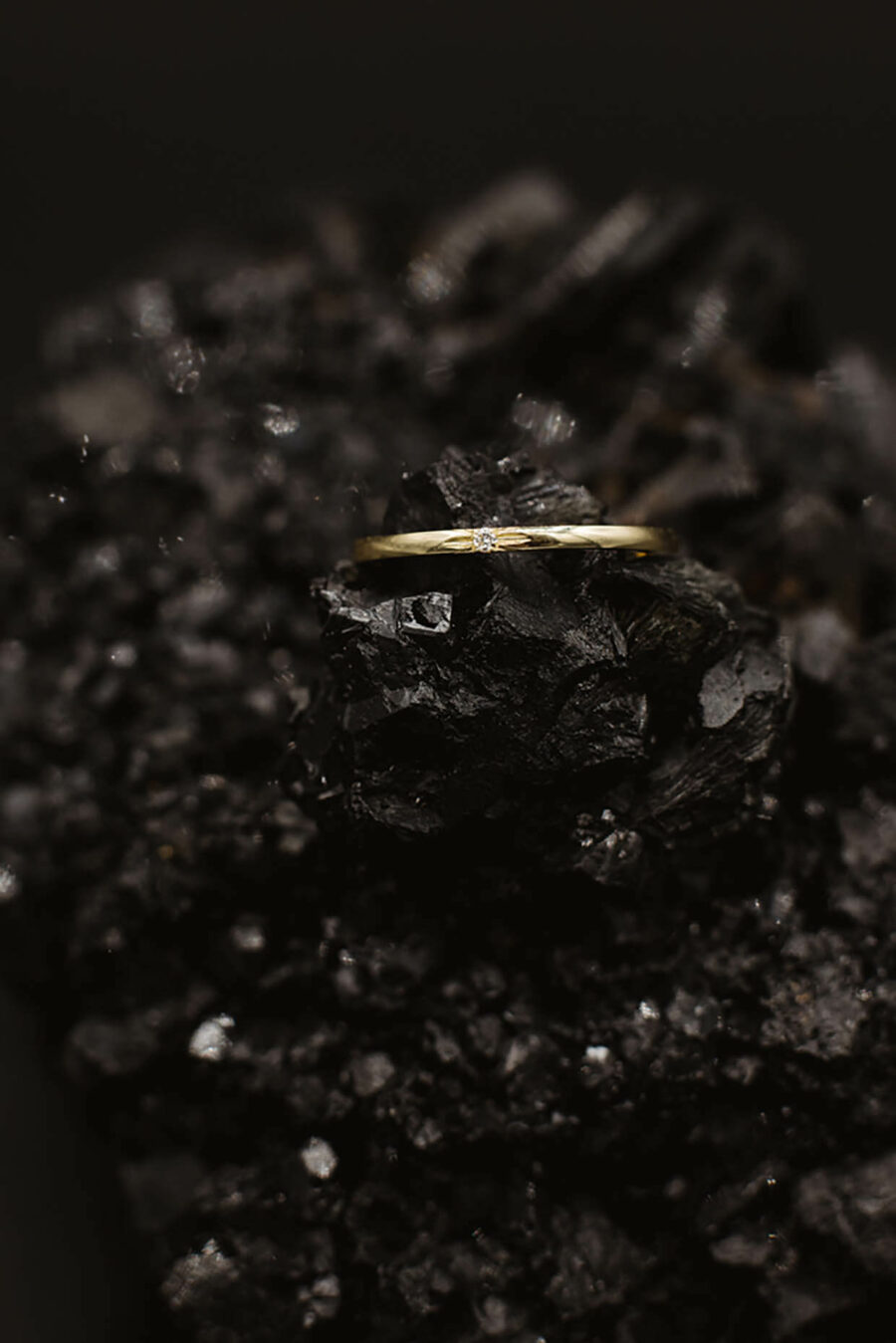 Goldcircus-Sparkel-Star-Ring-001ct-585Gelbgold-01