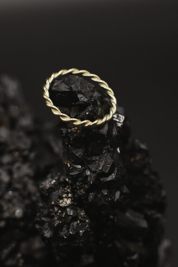 Goldcircus-Twistring-gekordelter-Ring-585Gelbgold-01