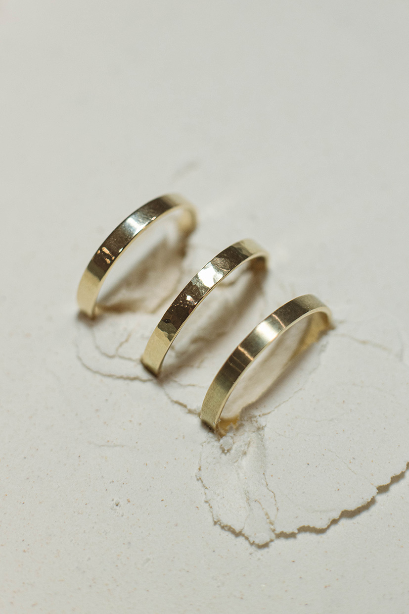 Goldcircus-Jewelry-Goldring-flaches-Band-1