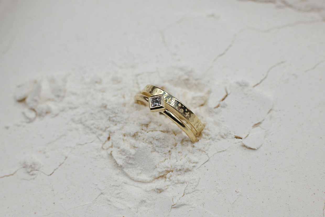 Goldcircus-Jewelry-585Gelbgold-Diamantring-Princess-Cut-Minimalistisch-1